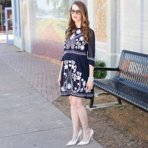 French Connection 'Kiko' Embroidered Crepe Babydoll Dress Size 2 - Picture 16 of 16